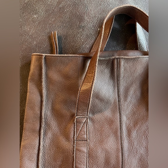 Banana Republic Brown Leather Zippered Shoulder Bag - Picture 4 of 7